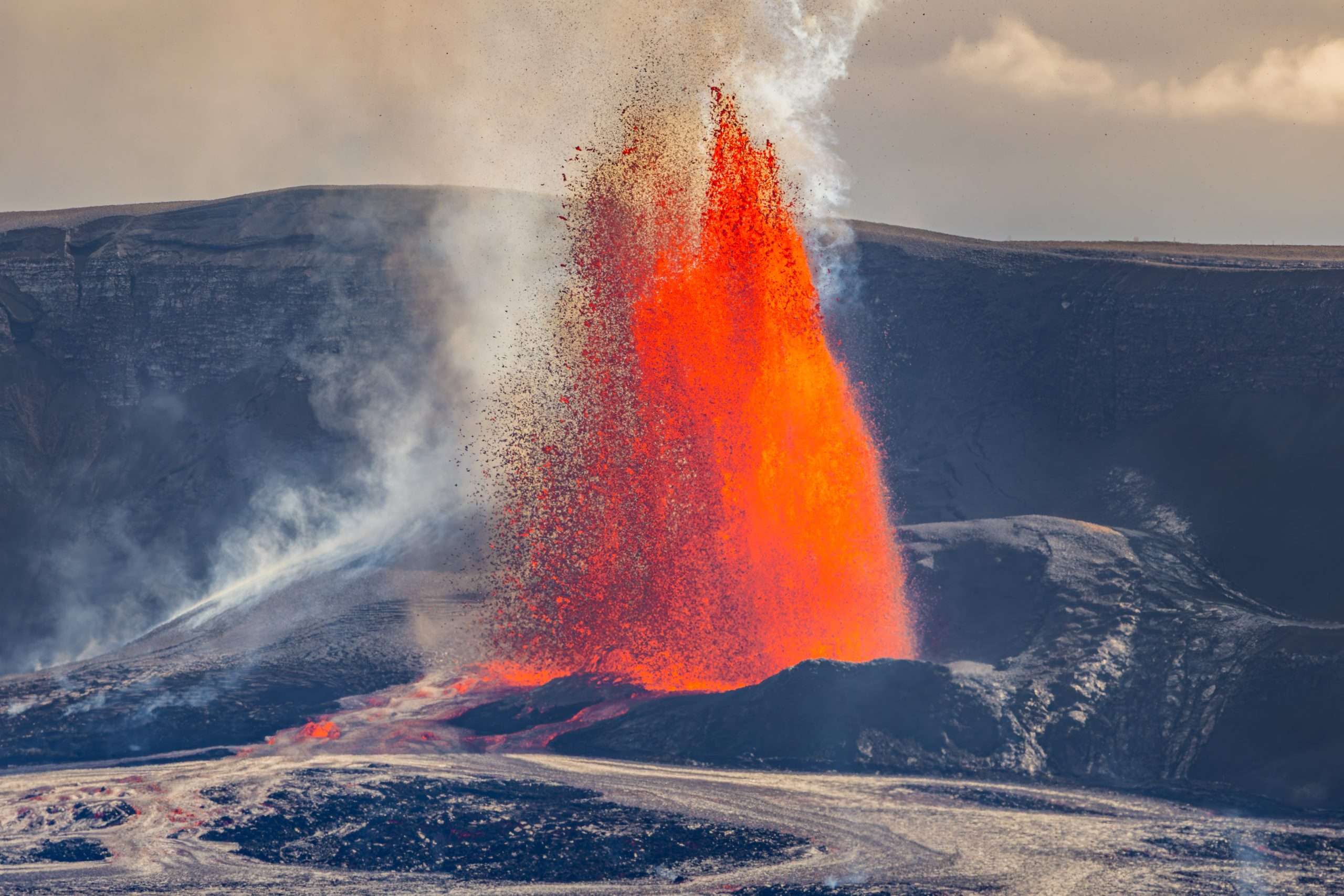 Kilauea volcano fountaining lava during a volcano tour.