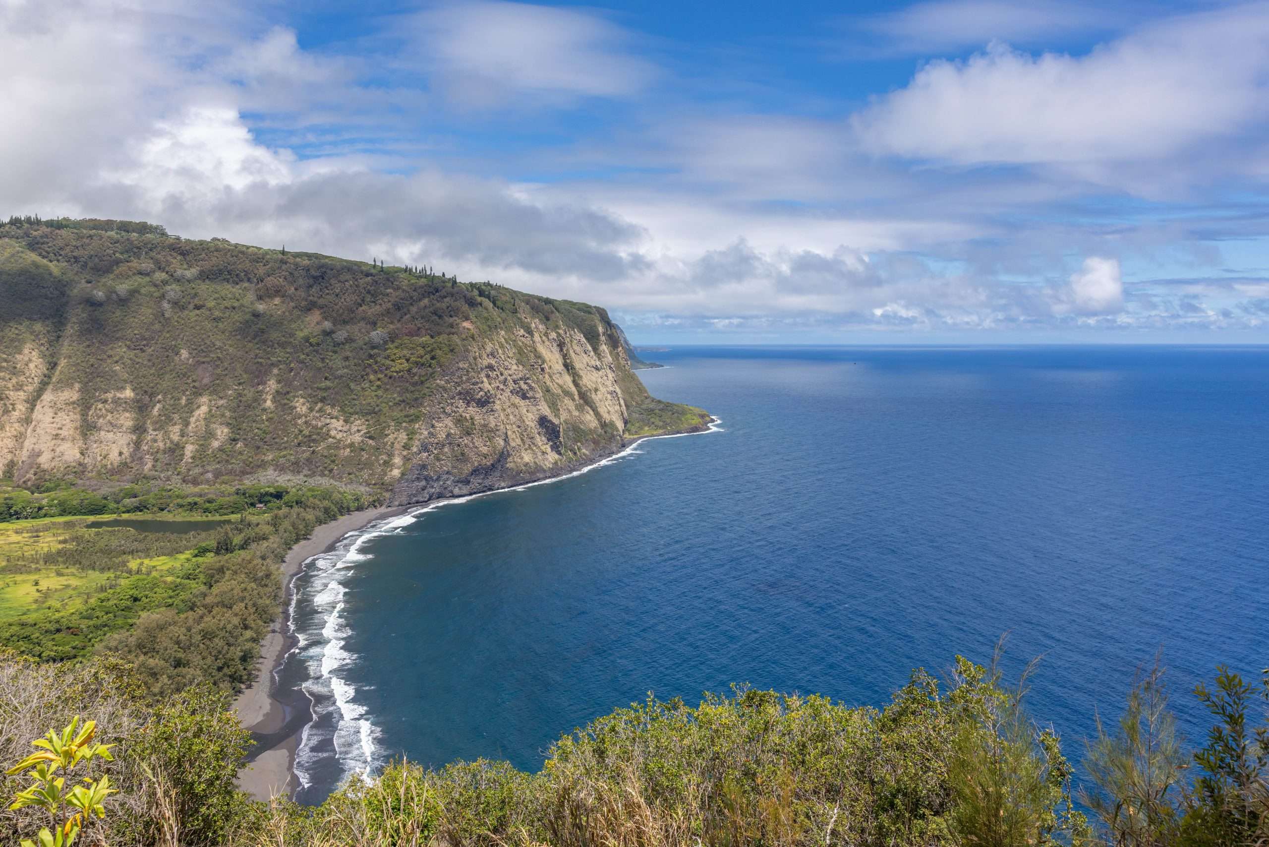 Big Island grand circle tour guest also stop at the Waipio Valley Scenic Overlook.