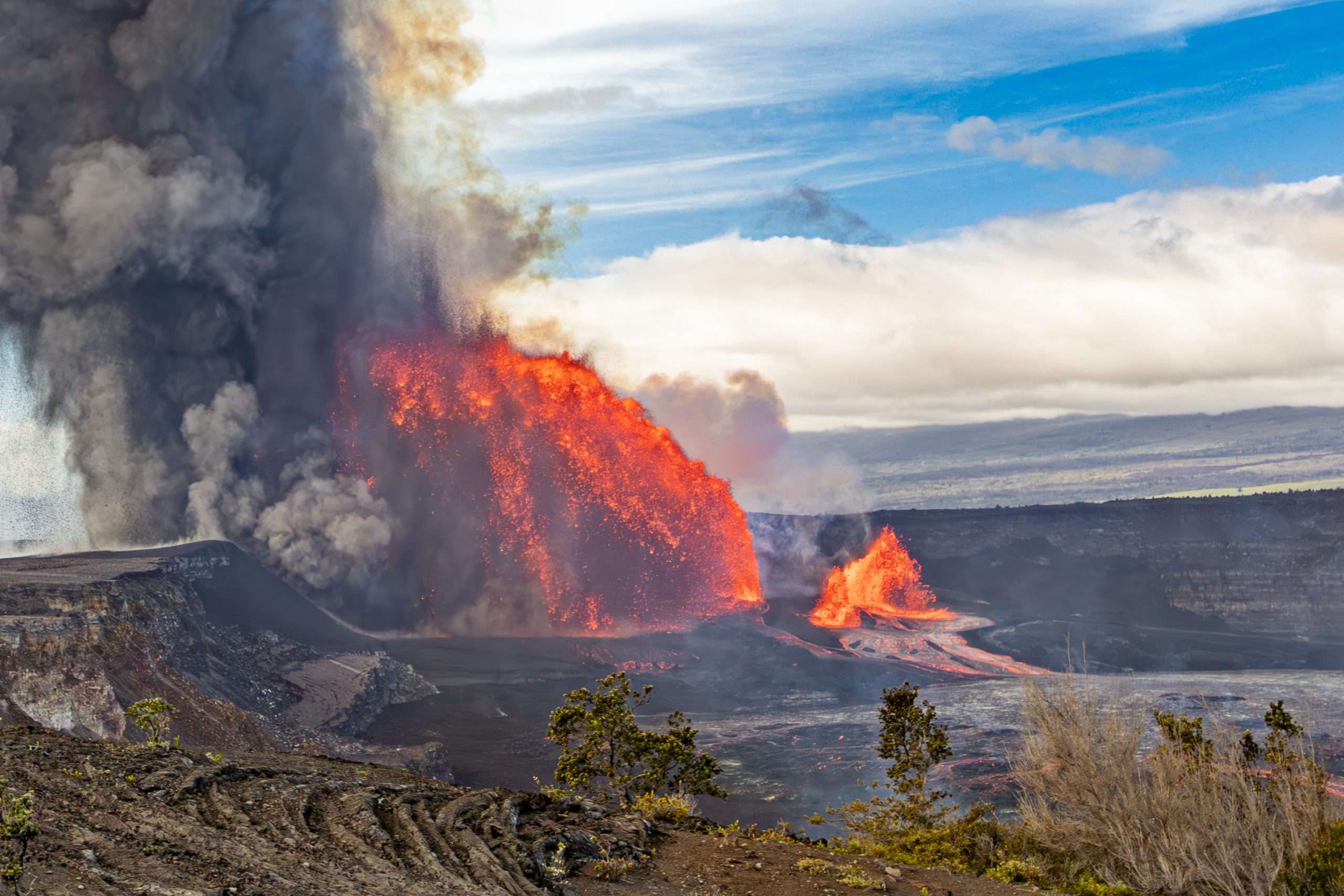Big Island Waterfall and Volcanoes Tour